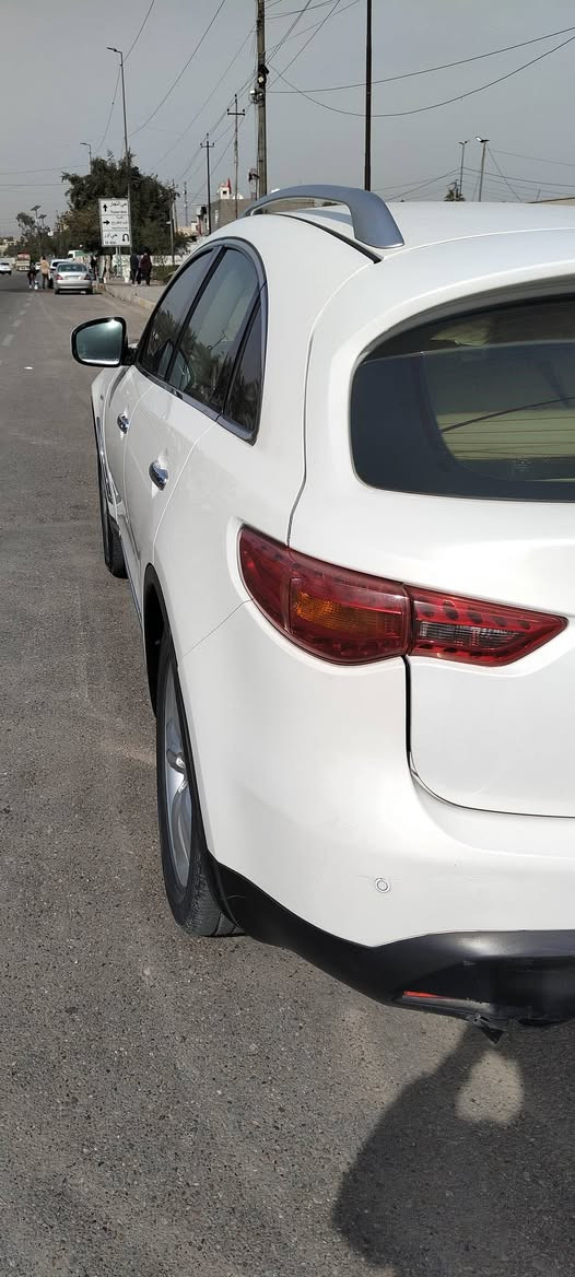 انفنتي  infiniti   fx35
موديل 2011محرك 6 سلندر 3500 مكفوله بلادي كير بلادي  مامفتوح شرط

رقم شمالي جديد ل 2029

مواصفات فول اعلى فئة بالانفنتي

فتحة سقف بصمه تشغيل بصمة ابواب بصمة جنطه جنطه شفط

دفع رباعي 4WD

سيدي جنجر خلفي بالجنطه ياخذ ٢٤ سيدي  وديفيدي بالحصان

 ٤ كاميرات  ٣٦٠ درجه 

شفتات ستيرن تبترونك

كشنات جلد 

كراسي كهرباء خزن ميموري  وتدفئة وتبريد الاماميه

تبريد قطعتين ثلج

دمام خلفي مع سستم صوت bose

اشاير مري ومري قلاب وشفط 

حساسات

دبل كزوز 

بجم زنون

 بيها جاملغ الخلفي والكرن الامامي مال الجاملغين

مكان   بغداد الشعب

سعر 125ورقه بيها مجال 

للاستفسار اتصال ***********
***********
