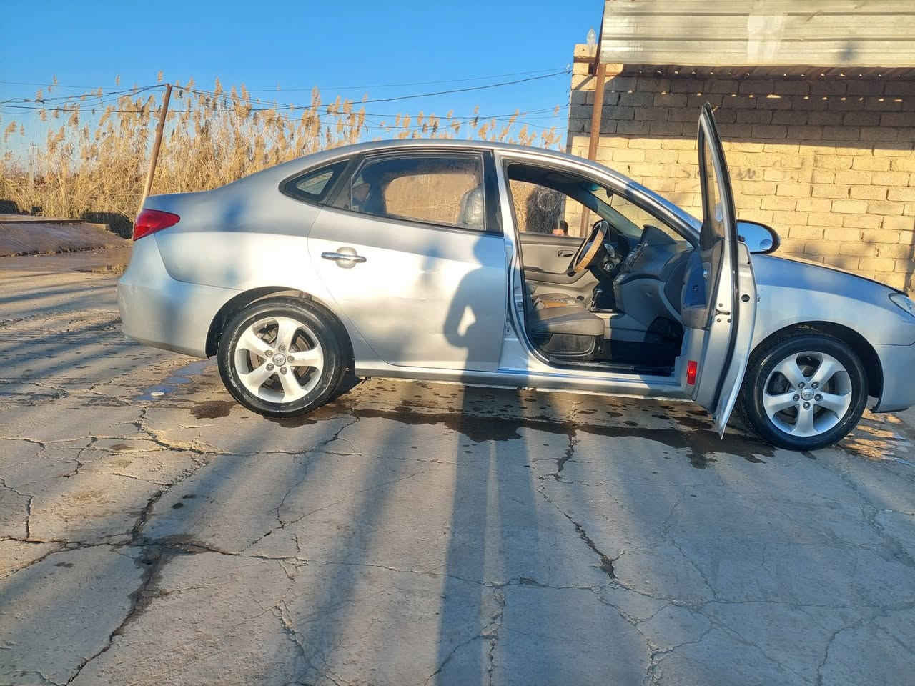 السلام عليكم
افانتي 2010 ليزري  للبيع
تبريد تدفئه فول  مانقصه كلشي 
@السعر 41 وبيها مجال 
رقم صاحب السياره ***********
