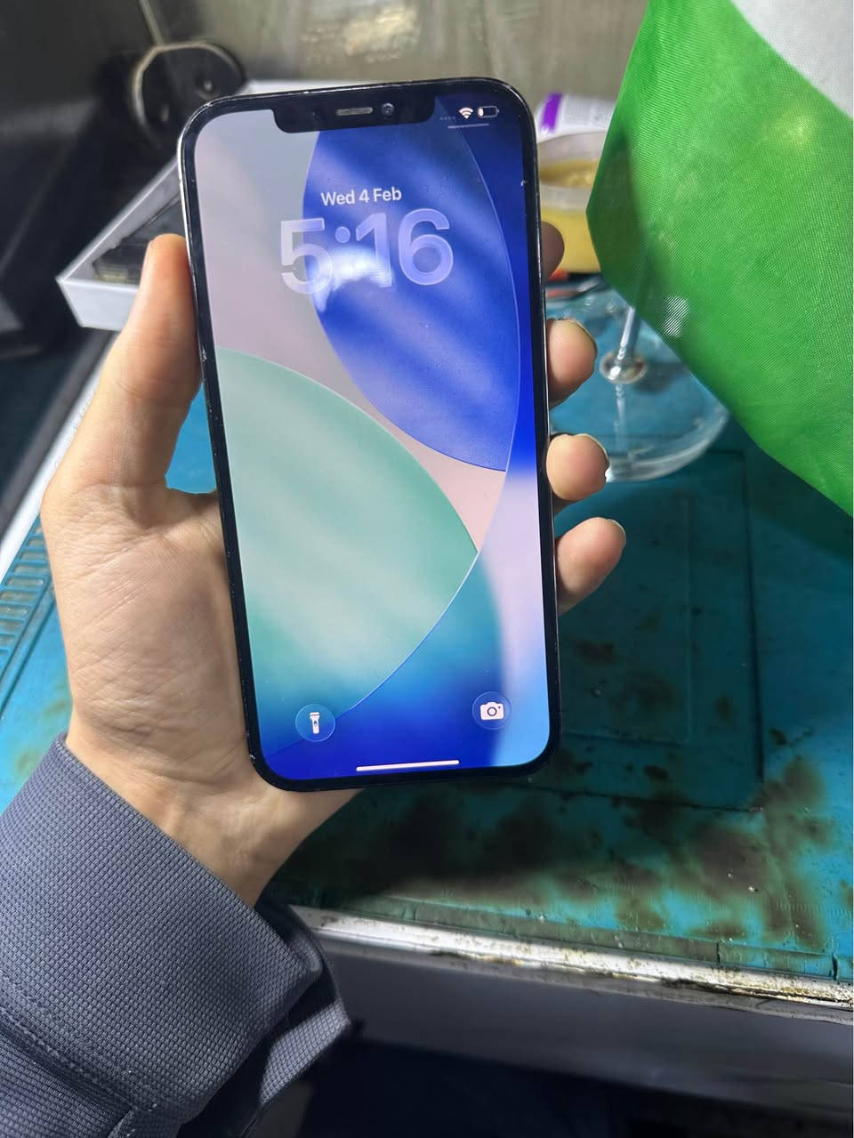 ئایفۆن ١٢ پرۆ ماکس ١٢٨ گیگا یەک سیم مۆبایلەکە بەس فەیسی ئیش ناکە پشتیشی بە بیلاد گۆراوە هەمووشتیکی بالادیە بە زەمان نرخی ٣٠٠ هەزار ناونیشان هەولیر گەرەکی قەلاتی نویی ژمارە تەلەفۆن و واسئەپ (***********) أربيل, العراق
