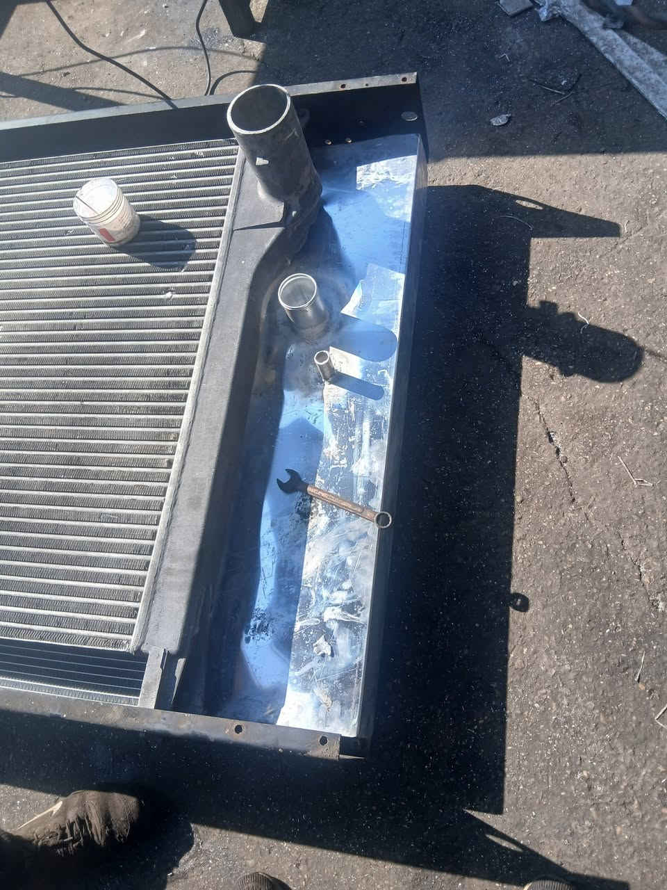 تبديل وتشيش وتنضيف وتصليح جميع راديترات المولدات صيانه موقعيه وأنسب السعار ***********
