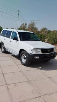 لاندكروز • ٢٠٠٠ • مزاد الداخلية