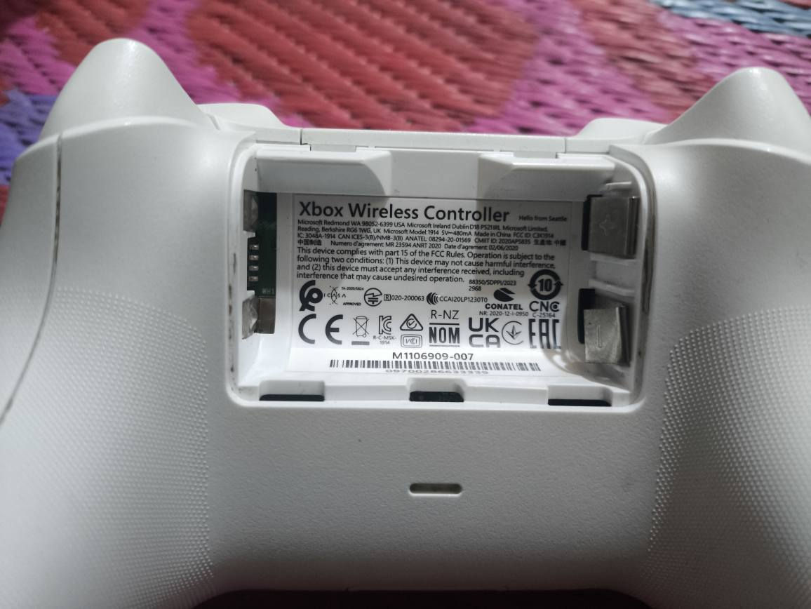 سلام عليكم شباب سيريس اس نضيف جدا مكفول من كلشي مع كارتون كيبلات اصليه جوستك اصلي مع كيم باس شهرين جهاز لا مفتوح ولا مصلح سعر 320 بي مجال مكاني بغداد شعب حي اور سبع قصور  رقمي *********** متواجد واتساب
