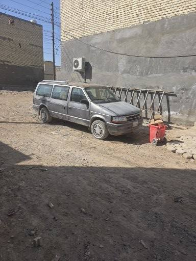 للبيع ٩١ سياره نضيفه خير من الله بغداد ترايك للبصره ٣٥ رقم ***********
