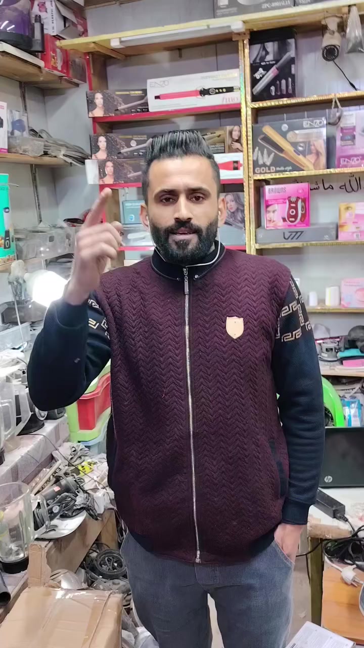 عرض خاص مكنسه عموديه اوشسوار جيرمني الماني ضمان مده اسبوع ما عجبكم شغله يرجع لي عنواني بغداد الزعفرانيه سوق الهواء شارع الباله حياوي الوافي @أبرز المعجبين ***********
