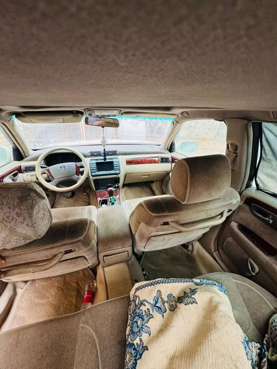 سلام عليكم ملكه مديل 2000اصل السياره كصه بجم ما عابر الشبرين 4 دكم فول فتحه كرستال اصل دي فور الكبيرD4كير ومحرك وحداديه تخم تاير جدد رقم انكليزي مداور سعره 100وبيه مجال *********** مكان السياره نجف

