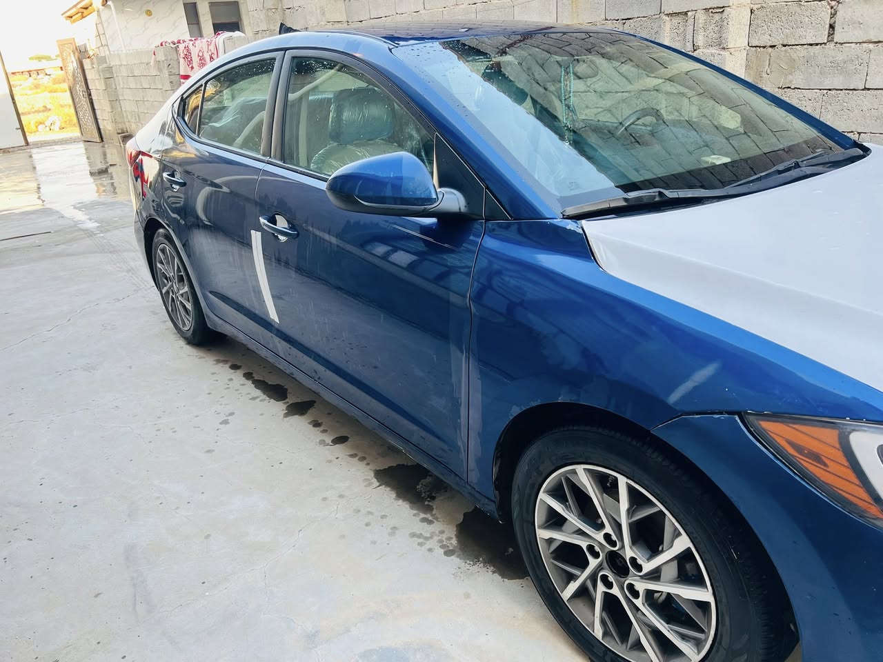 السلام عليكم
النترا 2017 وارد امريكي لون جويتي للبيع رقم اربيل  وكالة او تحويل محرك 2000 دوش حادث جاملغ وبنيد 

كير محرك تبريد مكفولات وباتري وتخم تاير كل جديد

موصفاتها 

انظمة قيادة eco - normal - sport 

تحكـمات ستـيرن كاملة 

بصمة + بصمة ابواب

كشـانة تبريد تدفـئة

كير ATM المرغوب 

كامرة خلفية دوارة 

شاشة بلادية

مثبت سرعة 

رادار جانبي 

مانع انزلاق 

نظام abs 
صوره السونار موجوده 

العنوان الصويره /سيطره لج
***********
***********
