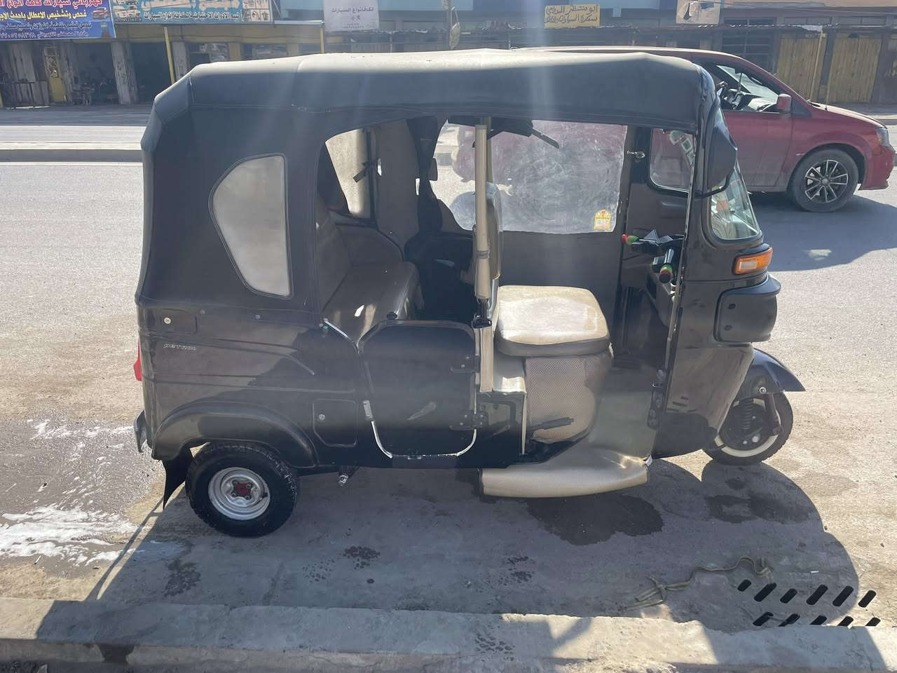 سلام عليكم تكتك البيع موديل 22 رقم نكزيلي تحويل ثاني يوم كفاله عامه من كلشي مكان بغداد بل زحمه لحد يدخل خاص رقم ***********
