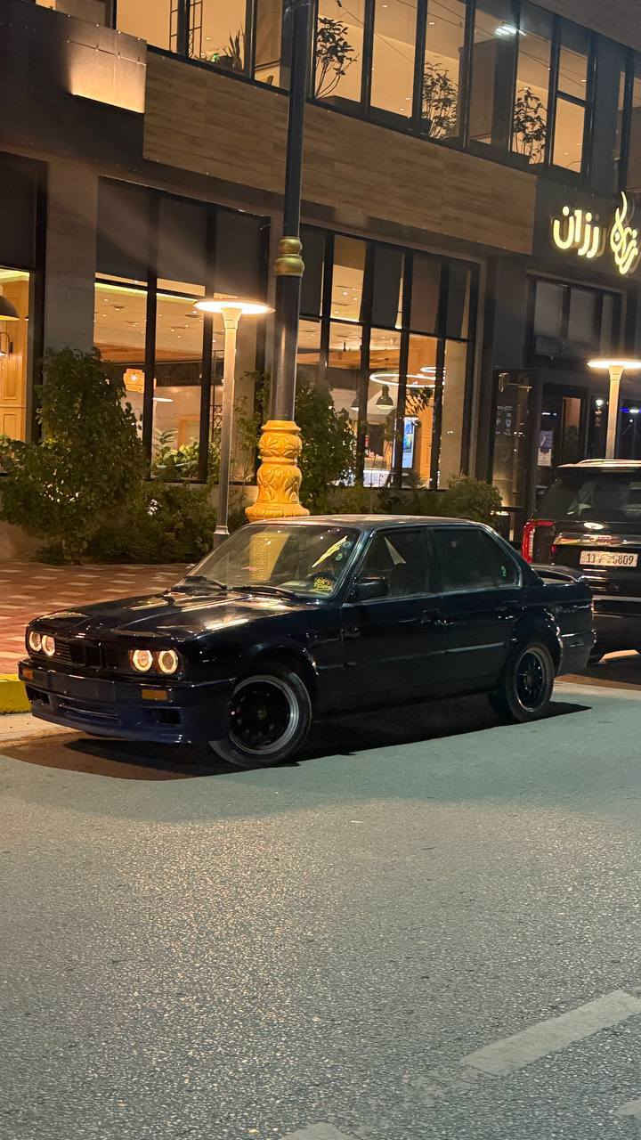 سلام عليكم 📢  مستعجل عل بيعه
حبايبي ذاكر تفاصيلهه كلهه مو تخابر وتكلي شبيه ما بيه شراي تعال وبيك خير وتدلل 

 زعره موديل 1991 اصل رقم نجف مميز سنويه لنهايت 28 مداور ثاني يوم 

 ستوني معمره جاهزه عدا نواقص قليله 
مكينه 25 مسكر فانوس تك كير عادي 
سياره كير +ضفيره+عقل+كلج + كهربائيات+ صليب ستيرن+حداديه خلفي + بك لايتات +بجم ماصدات ابو الاسوار+ دعاميات امامي خلفي+ بدنه + كاردن كوبلن شيال كارد +تخم بطاين جلد اسود + فيت بم جديد + دبلات خلفي + بوش هوزن 
شباب هذني الي ذكرتهن كلهن جدد مال حاويه ستوني مبدلهن مال كصه 🧩سياره ستوهه مصبوغه فرن حزام عدا القماره ما مصبوغه لان ما بيه جراد حلوه قمارتهه وسياره  بدون ضربه
  
النواقص البيه ( تنته ودشبول يرادله ترتيب او تغليف + مجموعه ستيرن بورهه جان يشتغل بس صونده  بيه ذب دهن صار بي ثكل وكيجاتهه شغلهن + دبلات امامي  )
وسياره احلى من صور وتجي بعينك شوف احسن الك وسياره لونهه نيلي متغير كلش حلو بعدهي ممبولشهه سعرهه 43  وبيه مجال وسياره صايره عليه باكثر من هاذه سعر بس سوك كلمن وسعره واسف عل اطاله  شراي تعال وعيوني شلعهه هاذه رقمي مكاني ديوانيه ***********
