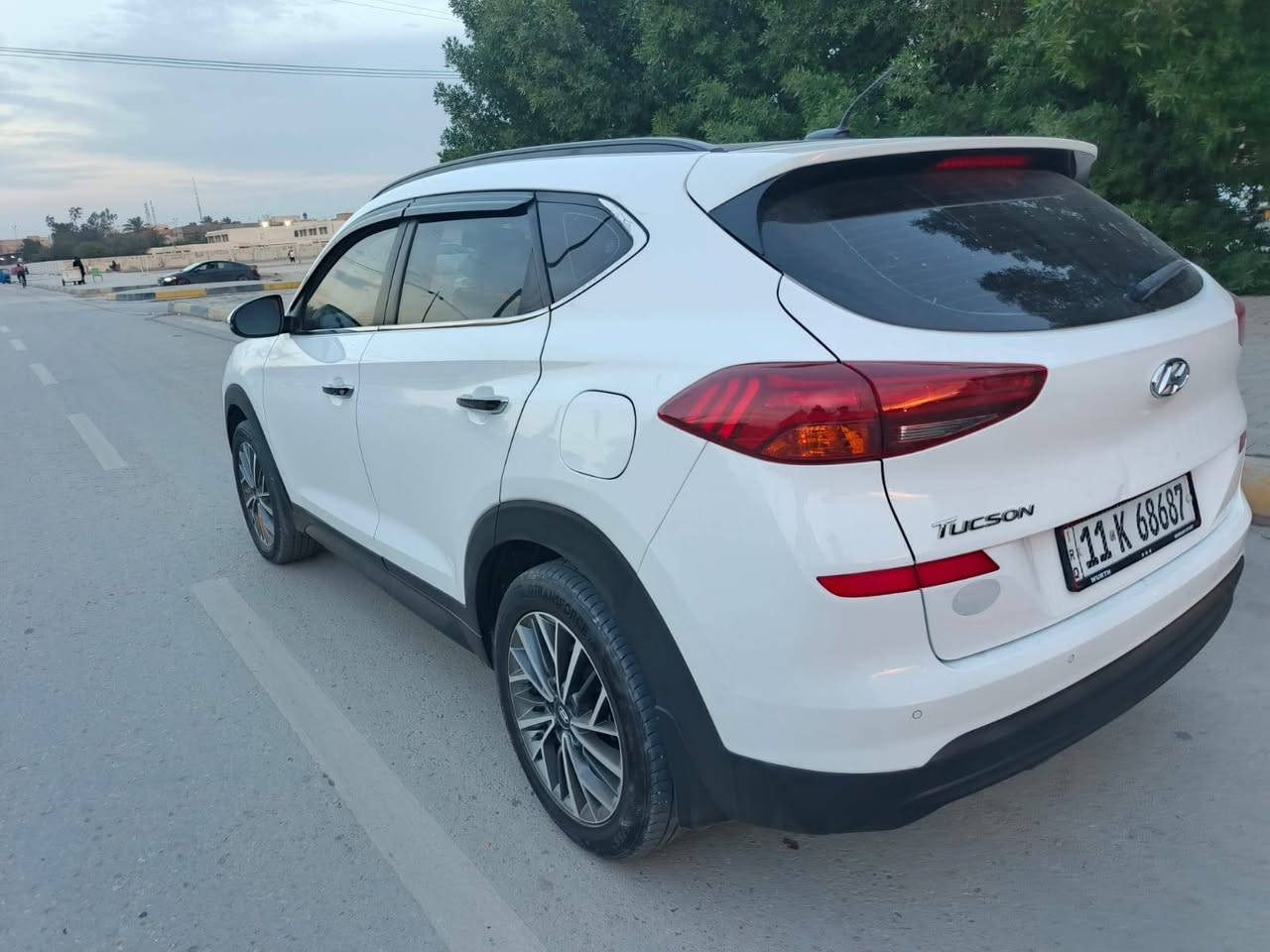 السلام علبكم سياره نوع توسان خليجي موديل 2019 فول موصفات واحد على واحد بنراما داخل صاج شركه الكاصد كشن كهربائي كشن جلد حساسات كامرات مري شفط السياره كفاله عامه عده جاملغ الخلفي رش كلير اثر شخوط ورشيته الباقي كفاله عامه كيرمكينه حداديه تبريد كفاله العنوان كربلاء السعر 196رقم الهاتف ***********
