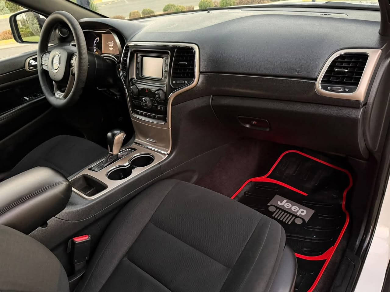 جيب لاريدو موديل2017وارد امريكي بدون صبغ ماشيه 82الف بصمتين ويا سياره جديده حيل كير محرك مكفوله عنوان سليمانيه السعر228بيها مجال***********/***********وبيهن واتس
