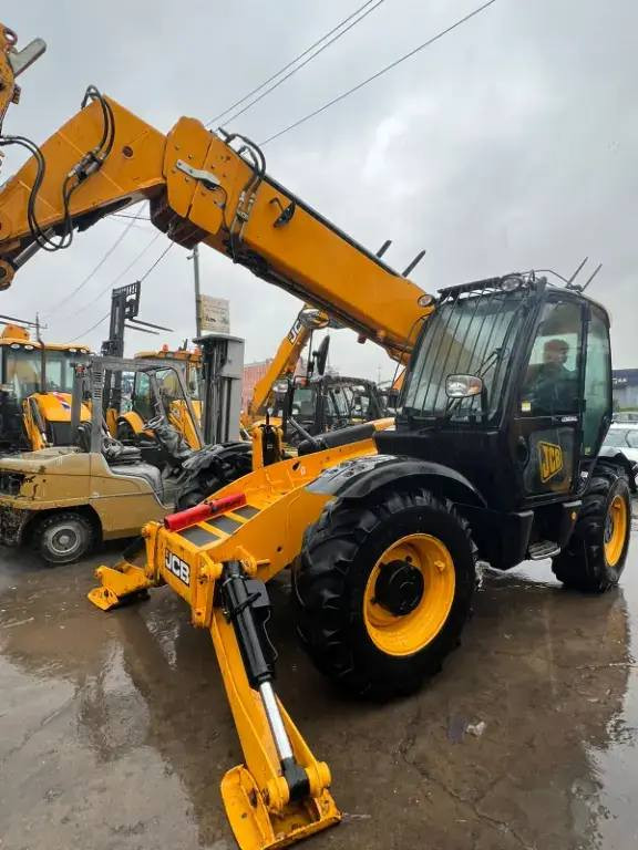 JCB 535_140_2012_
4500 مشتغل 
سعر 54500$
***********
