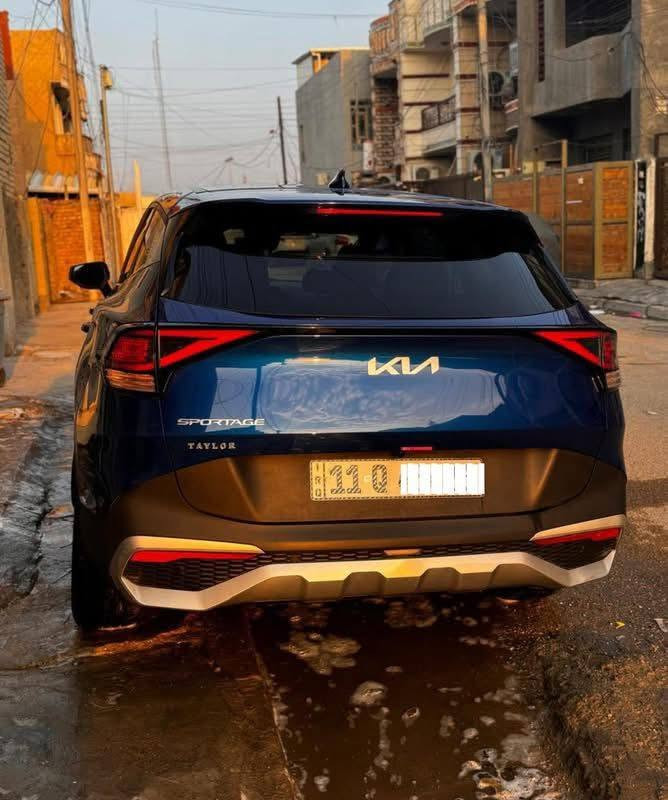 للبيع
كيا سبورتج EX 2024
وارد أمريكي
حادث بنيد جهه اليمن عكس السائق مرجع بمكانه
سيارة نضيفة جدا مابيهه اي شي مامبدل على وضع الشركة ماعدا الحادث الموضح بالصورة
مواصفات فئة ex  معروفة
محرك 2500  بانزين 
لون ازرق جويتي 
رقم بغداد 
ماشيه ٣١ ألف
حتى جاملوغ البنيد نفسه بلدي مابدلة نفس القطتين جاملوغ ساحب  والبونيد نص صبغ 
السعر ٢١٠ وبيها مجال 
للاستفسار *********** .مكانها بغداد الشعب
