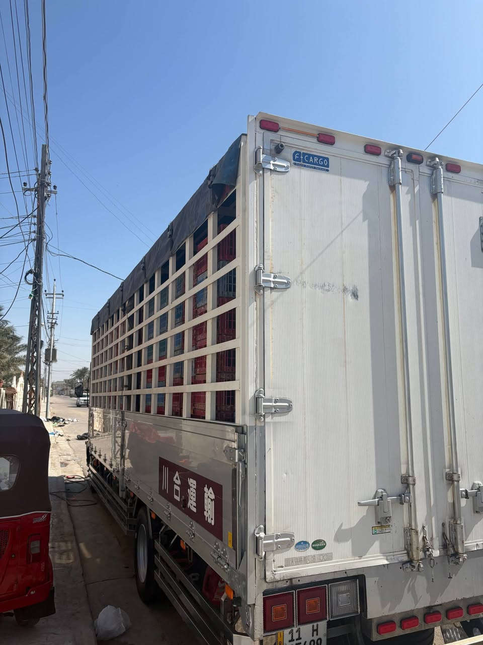 سلام عليكم 
هينو شيطان للبيع موديل ٢٠٠٦ الطول ٧ وربع مكينه عادي محسن جديده كصت يابان
تخم تاير ١٩ ونص
مابيه اي نقص السنويه باسمي شرط التحويل التصال على الرقم ***********
