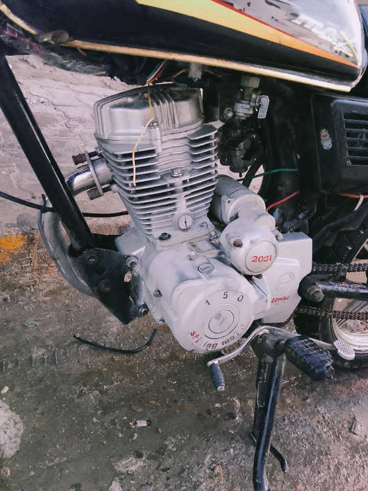 دراجة سيفان للبيع دراجة شلعة ومعدل قوية السعر 350 وبيها مجال مكاني لمحمودية   متواجد ع فيس وهاذ رقمي تصلو علية    ***********
