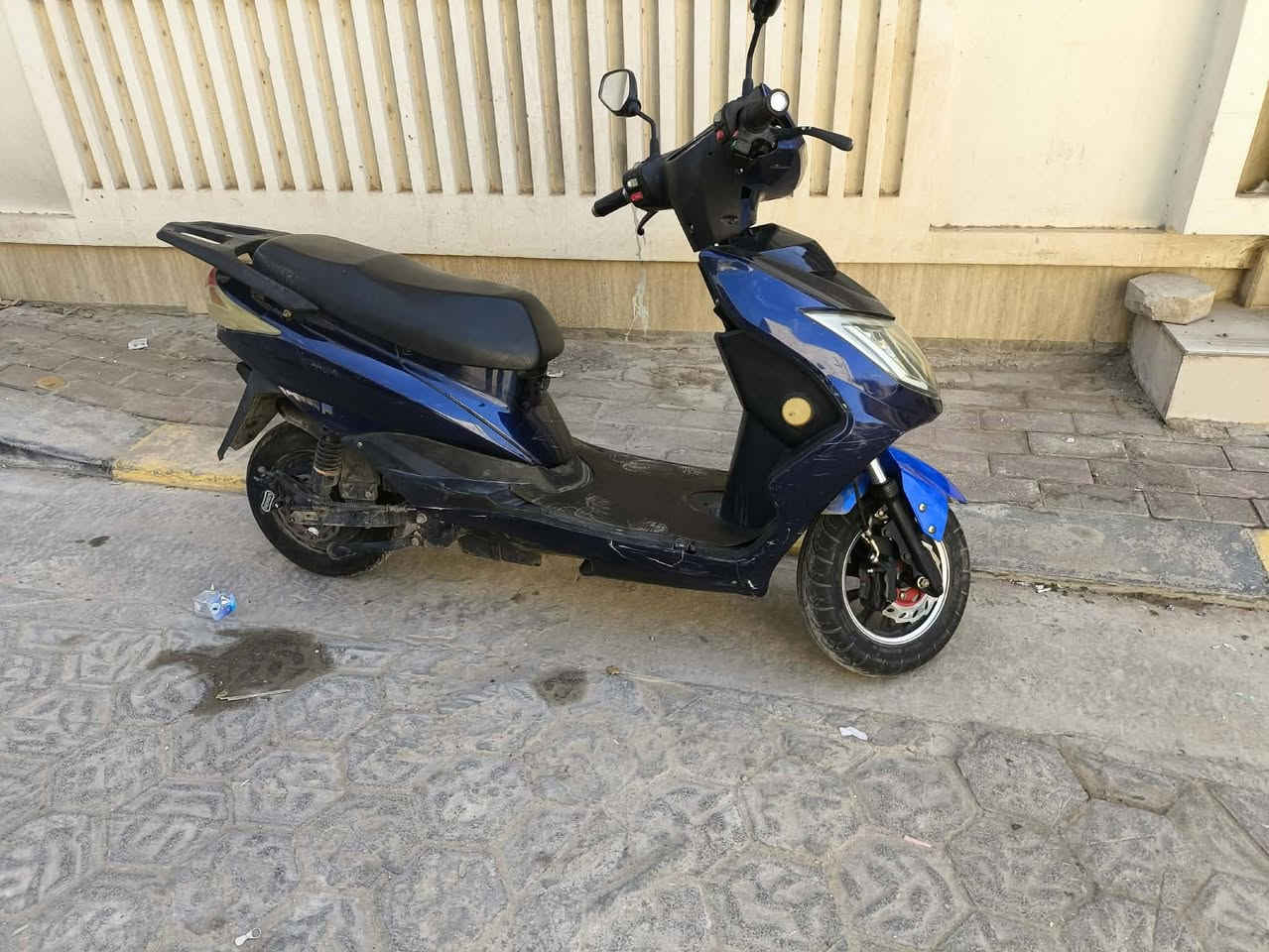 ورشه زيد لتصليح الدراجات الهوائية  والشحن وبيع المواد الاحتياطية الفرع الثاني الخمسه كيلو قرب حديقه طيور الجنه مجاور زنود الست الحمداني 
هاتف 
وت سناب***********
مجموعه دراجات للبيع كلشي وسعره
