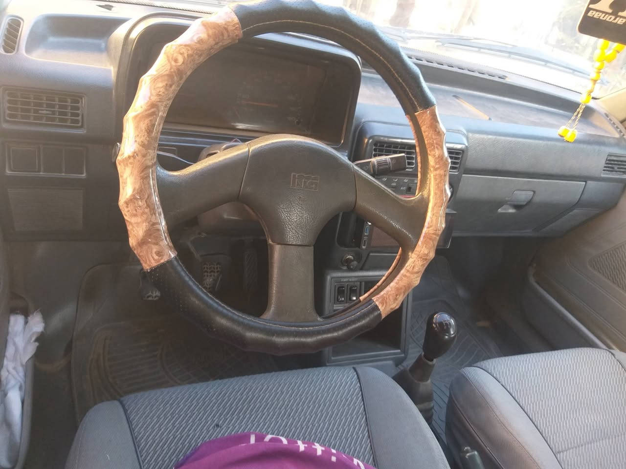 السلام عليكم كيا برايد موديل ١٩٩٣ رقم بغداد دولي مشروع وطني تحويل بأي وقت سياره تبريد ثلج شرط السياره كير محرك صدر كهربائيات جديده تخم تايرات جديد كهربائيات من الدعاميه ل دعاميه مكفوله غرفتها نضيفه جدأ سنويه جديده لغايه ٢٠٣٠  رقم الهاتف ***********
