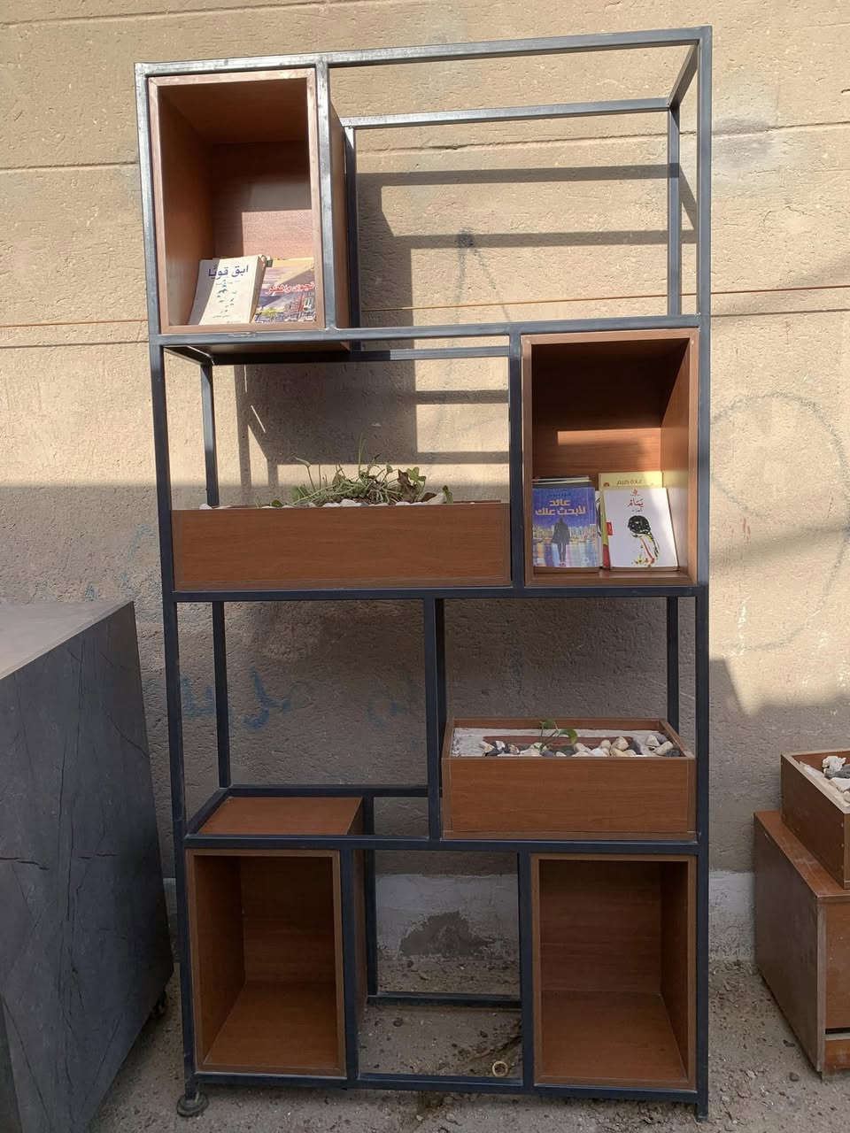 رفوف مكتبيه عدد 3       ارتفاع 230 *عرض 120 

عدد 1       ارتفاع230 *عرض 190 

بغداد للتواصل ***********
