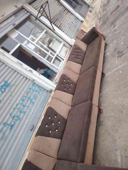 سلام عليكم ديوان 7 أمتار للبيع مع  3 كوشات   180  الف بي مجال مكاني كركوك أسرئ مفقودين ***********
