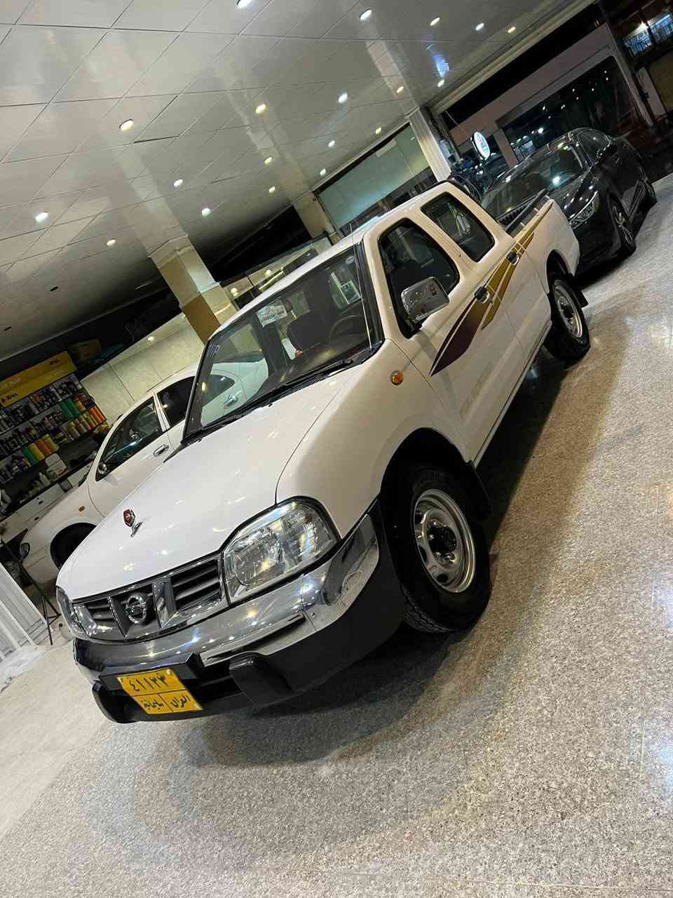 نیسان پیکاب بۆ فرۆشتن مۆدێل ٢٠٠٩ ناوسور جام کارەبا دوپارچەی بۆیاغە لایەکی   بۆدییەکەی چەملاغێکی پێشەوە هەردوکی لای سەکن لێدرانی قورسی نییە پێشی جوانە ماشااللەی دەوێ سەیارێکی جا ئیز و جوان سەنەوی بەسەر چووە گێڕ و مەکینەی بەشەرت  نرخی ١١٦گەڵاو مەجال شوێن قەڵادزێ *********** بشدار, السليمانية
