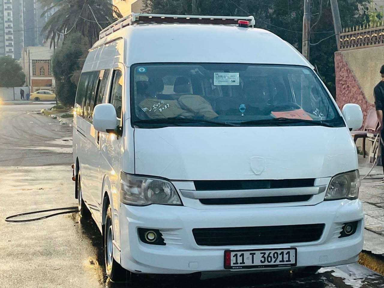 سلام عليكم للبيع جنبي عالي h2 مديل 2015 بيه هلالات معمره بس مكينة كير صدر تخم تاير كله جديد تبريد ثلج سياره خير من الله كبل جاهزه رقم بغداد دولي تحويل مباشر مصفره هيئه وغرامات دوشمه كاعيه وكشنات كهربائيات كله شغاله درع سيبايه جدد مكان بغداد البياع سعر 145 وبيه مجال للطيبين رقمي ‏‪***********‬‏
