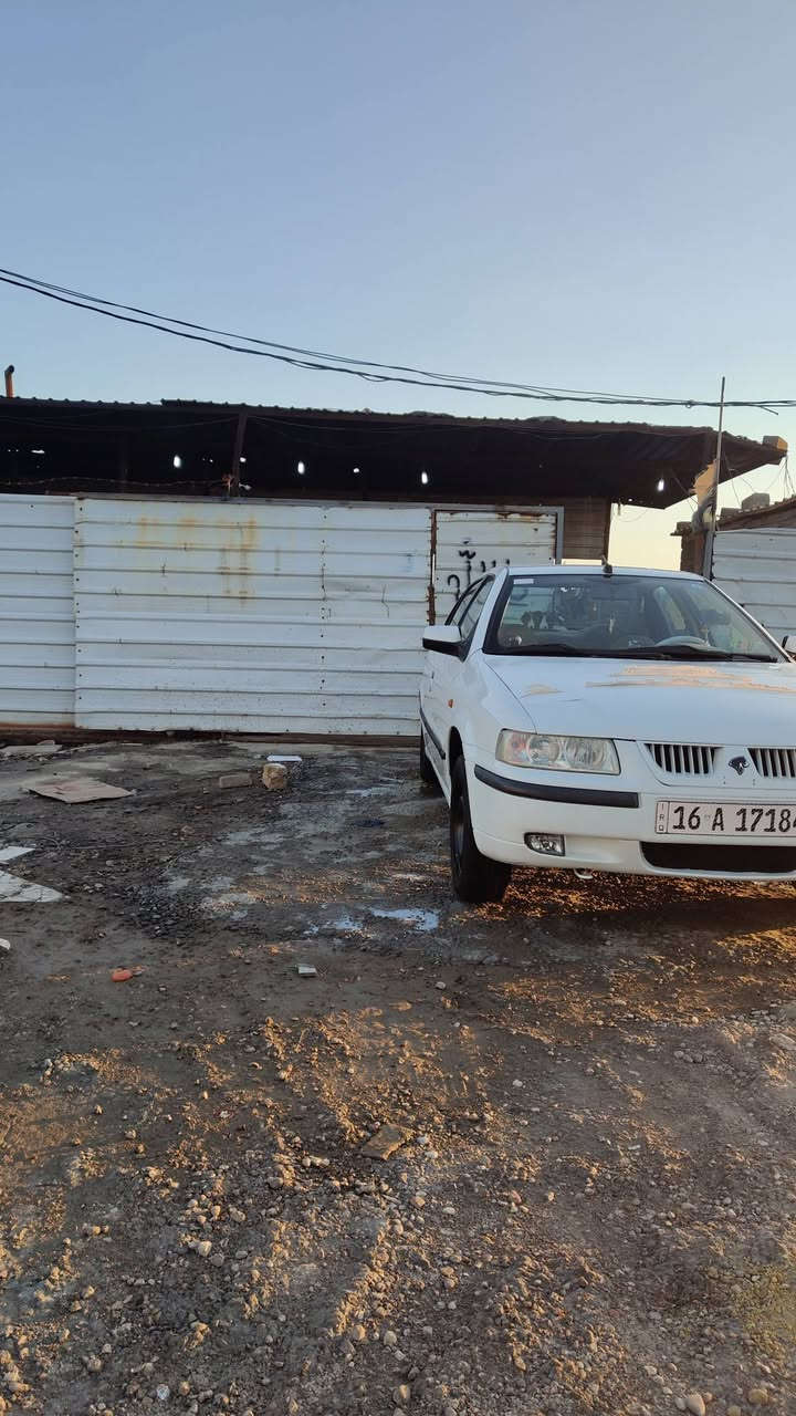 السلام عليكم سمند موديل 2012
سيارة جاهزة مكينة كير حدادية تخم تاير 
تبريد تتفئة  بسمي شخصياً مداور ثاني يوم رقم قادسية انكليزي كهربائيّات كلها شغالة سيارة بلادية ما ملعوب بيها كفالة عامة   عنواني ديوانية مركز اي استفسار خاص او *********** بي واتساب..
