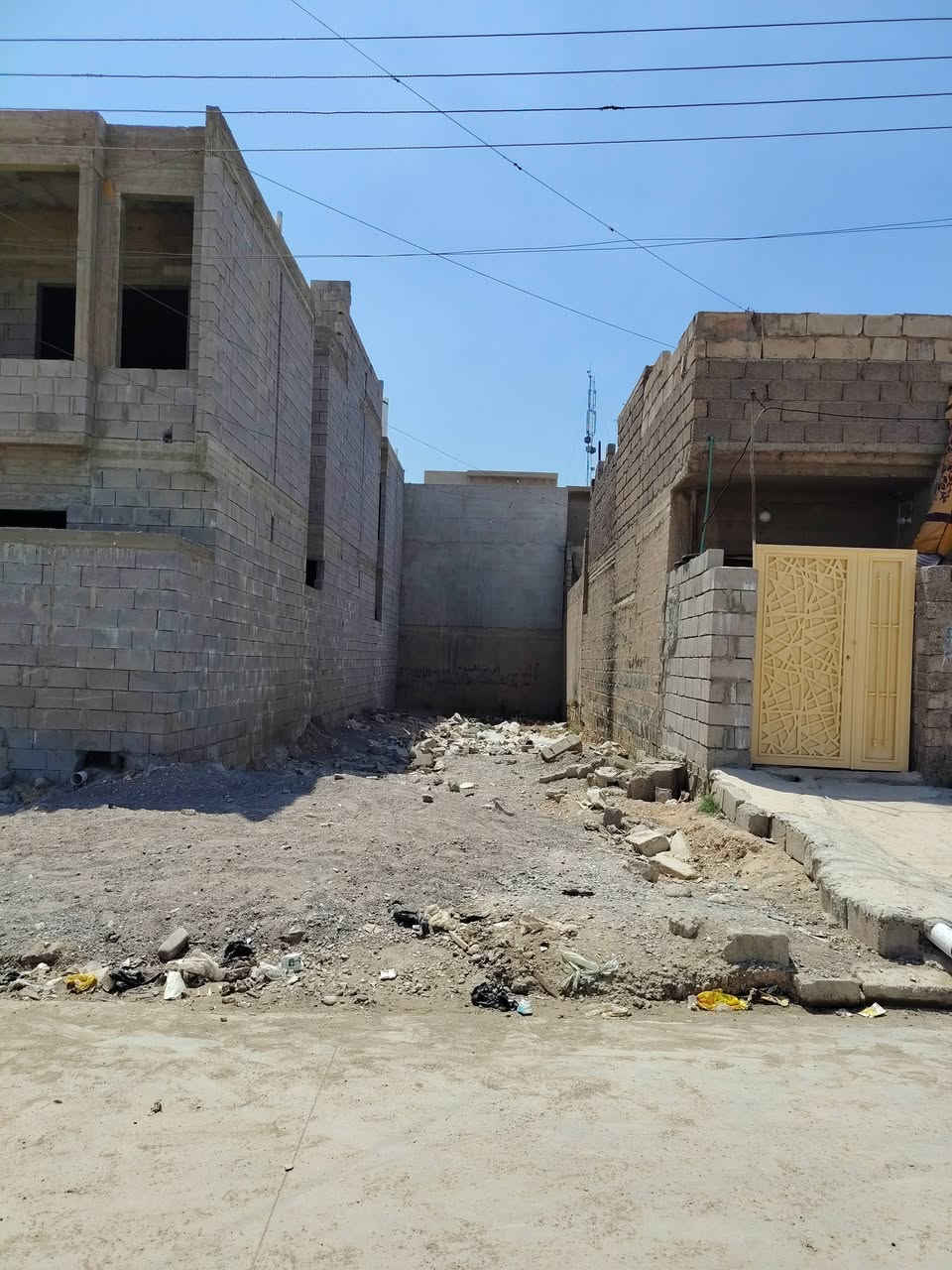 أرض للبيع في حي الانتصار شارع 30  قرب معمل الغاز المساحه 110م سند طابو الزهور شرط التحويل  خدمات كامله السعر و الاستفسار اكثر الاتصال او مراجعت مكتب ابو وطبان الدليمي للعقار الاتصال *********** واتساب
‏‪‪***********‬‬‏
