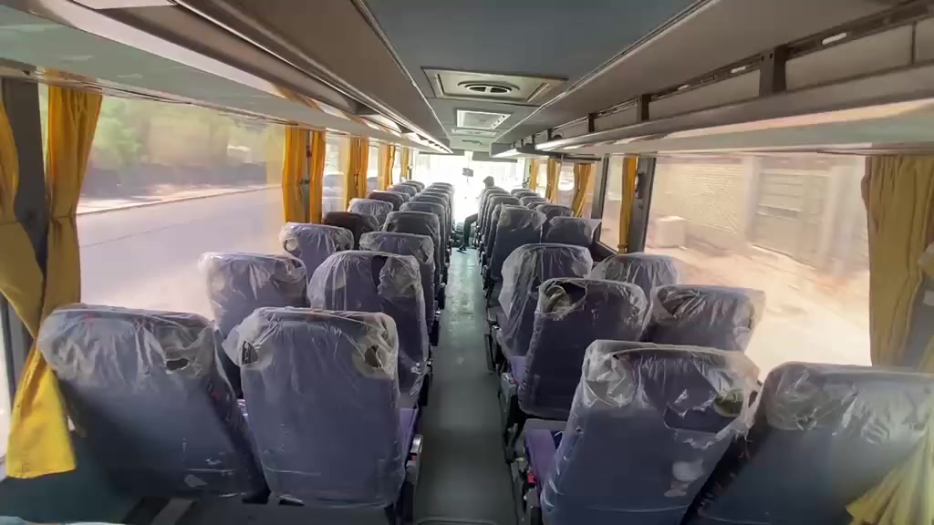 سلام عليكم باص كنتوريه للبيع جديده جاهزه للعمل تخم تاير حداده عامه تبريد صيني 56نفر داخل ام السيوف مكينه 8 كير 6 رقم نكليزي بسمي مكان سياره بصره الستفسار ***********
