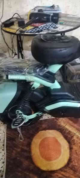 دراجه شحن موديل ٢٠٢٥ جديده كلها شغاله سويج بصمه بيع مستعجل السعر 225 حله حي الامام الاتصال ***********
