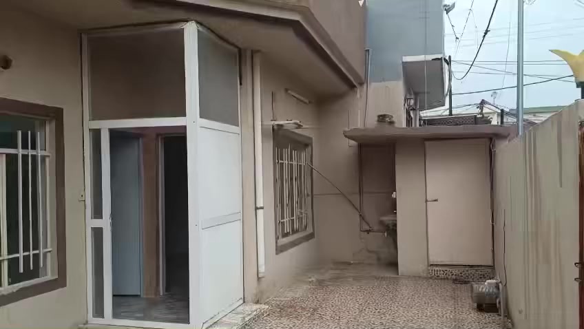 هاي بيت اللايجار  من قادسية /***********
