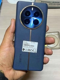 ريلمي 12 برو 5 جي استخدام قليل  سعر 300 وبي مجال قليل  بغداد 077721676...