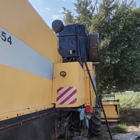 حاصوده نيو هولاند للبيع موديل 2009 بأسمي تحويل مباشر مكفوله من كلشي لل...