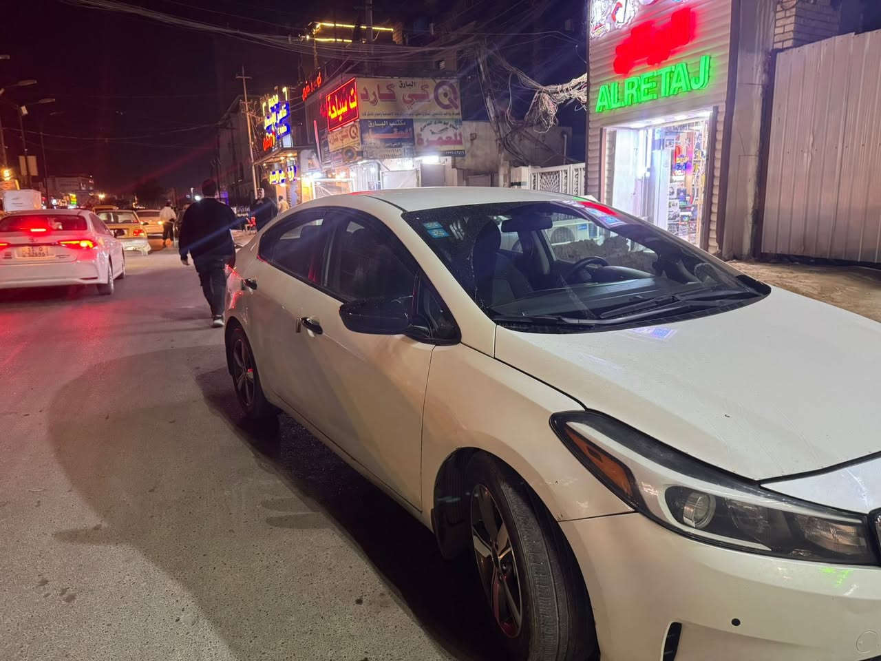 السلام عليكم 
للبيع كيا فورتي (2017 )
مكينه 2000 دوش بلادي مامفتوحه 
كير AT بلادي مامفتوح المرغوب 

نص فوول المواصفات تكملت وحساس وكامره وبقية المواصفات المعروفه 

حادث جاملغ وبنيد وجزء من الدوسه 
بدون لغد وشاصي 

رقم بغداد دولي 
3KPFK4A71HE 128144
🛑السعر 120 وبي مجال بسيط 
مكانها بغداد زعفرانيه 

☎️***********☎️
