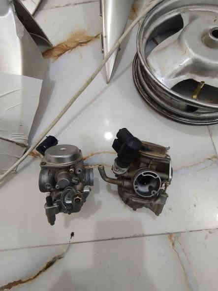 غراض ماكس قيمه وخذ 
كفرات ماكس منغولي فقط الجاملغ بي كسر بصيط 
ويل خلفي اصلي مال ماكس 
كابريته اصلي وتجاري 
مكاني ديوانية مركز رقم التلفون ***********
