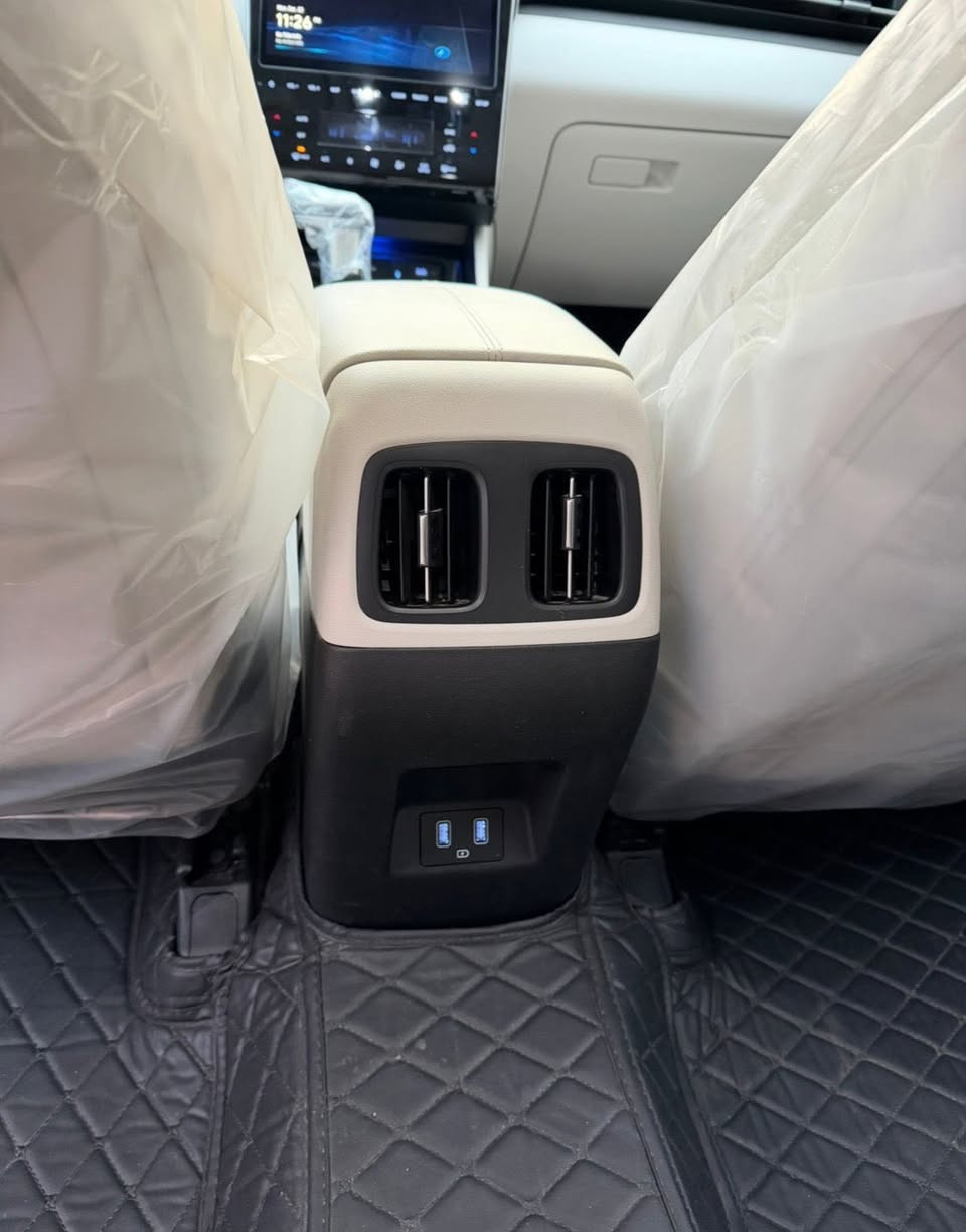 توسان مريكي موديل 2024 رقم بغداد  السعر195 وبيه مجال رقم الهاتف ***********
