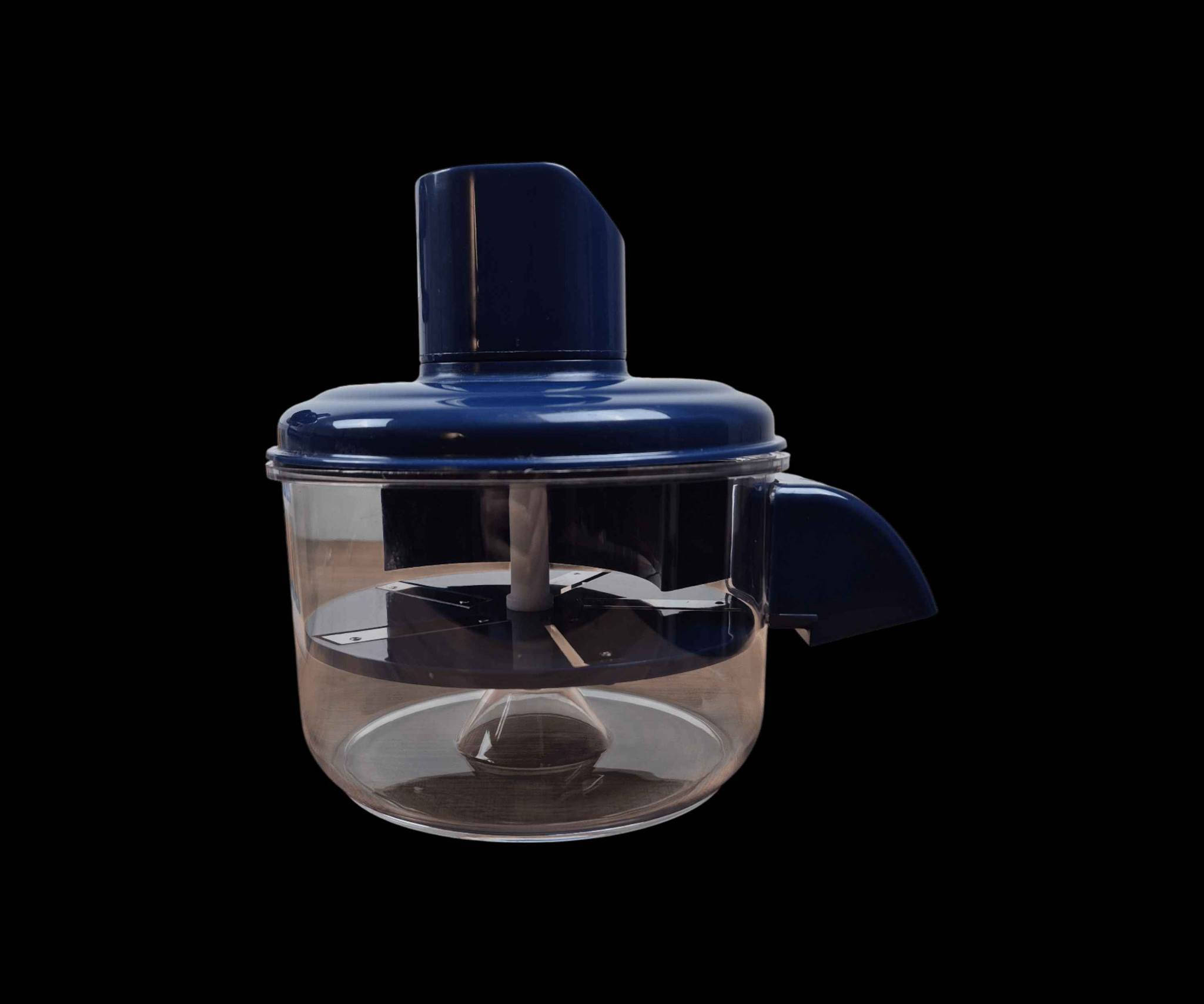 الاستخدامات

تقشير الفواكه مثل: التفاح، البطاطا، الطماطم، البرتقال وغيرها.

تقشير الخضروات بسرعة وبأقل جهد.

مناسبة للاستخدام المنزلي، المطابخ الصغيرة، وتحضير الطعام اليومي.

خيار عملي لكبار السن أو من يعانون من صعوبة الاستخدام اليدوي.

المميزات

تشغيل أوتوماتيكي بالكامل بضغطة زر.

مزودة بزرين للتحكم:

- زر Jog لبدء عملية التقشير.
- زر Discharge لتفريغ القشور بعد الانتهاء.

شفرة داخلية حادة مصنوعة من الستانلس ستيل المقاوم للصدأ.

وعاء شفاف يسمح برؤية عملية التقشير.

تصميم مغلق وآمن أثناء التشغيل.

قابلة للشحن عبر USB.

بطارية ليثيوم مدمجة:

الجهد المقنن: 3.7V

القدرة: 35 واط

جهد الشحن: 5V

تيار الشحن: 1A

سهلة الفك والتنظيف.

قاعدة ثابتة تقلل الاهتزاز أثناء الاستخدام. بغداد, العراق


**إذا كنت صاحب هذا الإعلان وتريد حذفه لأي سبب، رجاءا أرسل رسالة إلى الدعم الفني**