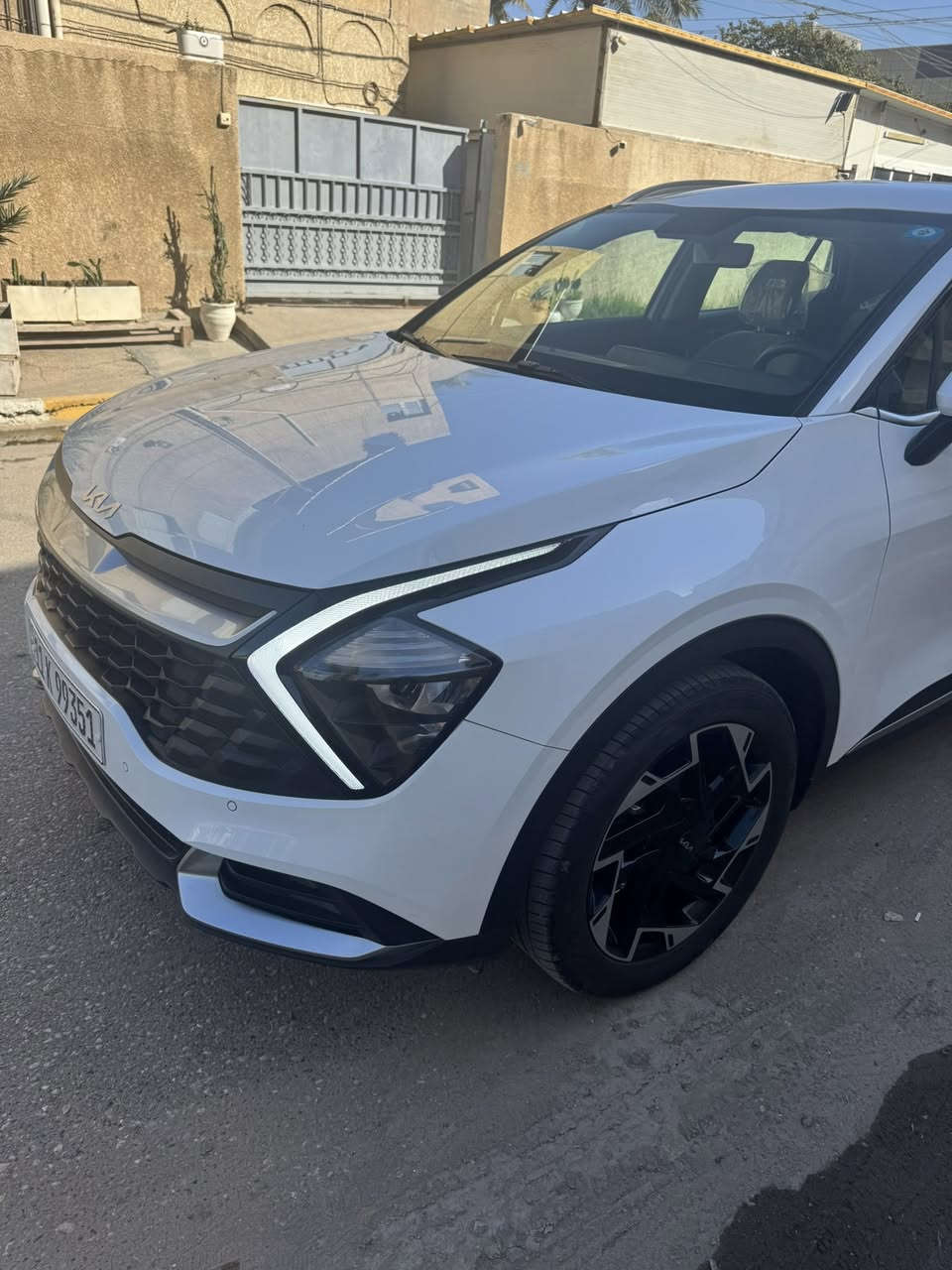سبورتج 2025 زيرو وبسعر مناسب

كيا سبورتج موديل 2025 خليجي مكفولة ضمان 5 سنوات وتبديلات دهن مجانية
محرك بانزين حجم 2000 دوش المرغوب
ماشية 6 Km فقط بحالة الزيرو وبعدها بريحة الشركة اول واحد يجيها ياخذها
فول مواصفات 1/1 ( كشنات كهرباء وتدفئة ، صندوك كهرباء ، بصمة تشغيل وبصمة ابواب ، تدفئة ستيرن وتحكمات ستيرن وشفتات سرعة ، مري شفط  ، حساسات امامي وخلفي ، رادار ونقاط عمياء ، تبريد امامي وخلفي ، ويل 19 ) وباقي مواصفات الفول معروفة 

السعر مناسب 228 $ وبي مجال

مكان السيارة بغداد حي الجامعة
*********** غيث الكبيسي
