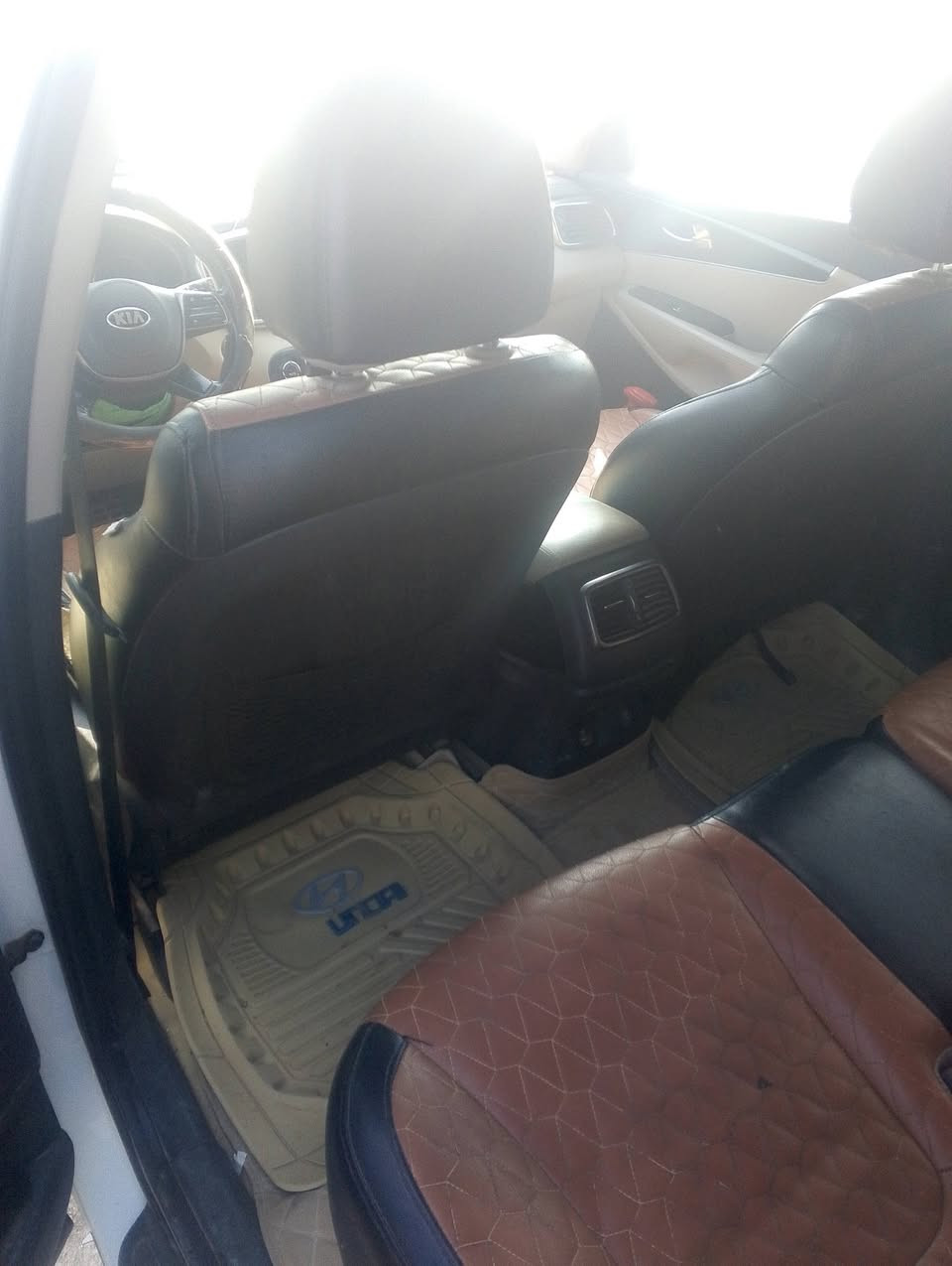 السلام عليكم
سيارة نضيفة وحلوة وجديدة
سورنتو خليجي 2020 
6 سلندر
7راكب 
بصمة تشغيل وابواب
جنطة كهرباء شفط
بردات بلادي
مري شفط
3قطع تبريد
كشنات جلد
كشنات كهرباء
حساس امامي خلفي
شاشة كبيرة 
كامرة خلفية
لايت زينون
بك لايت LED
تحكم ستيرن جهتين
ترحيب عند الاقتراب
علامة سورنتو ضوئية
اربع كامرات

بريك بصمه للاستفسار ‭***********
