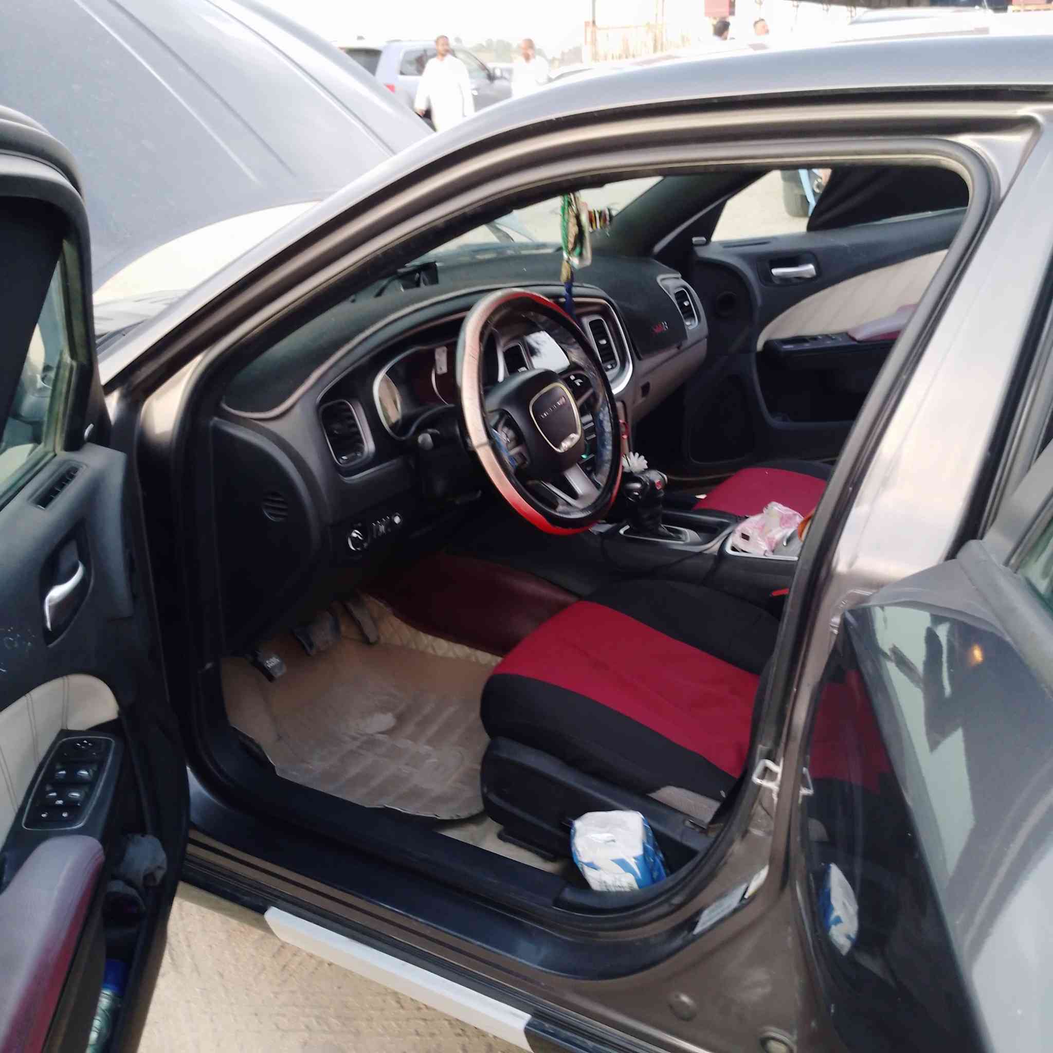 للبيع موديل ١٨ السيارة نضيفه ومامبدل بيهه اي شي باقي تفاصيل ***********
