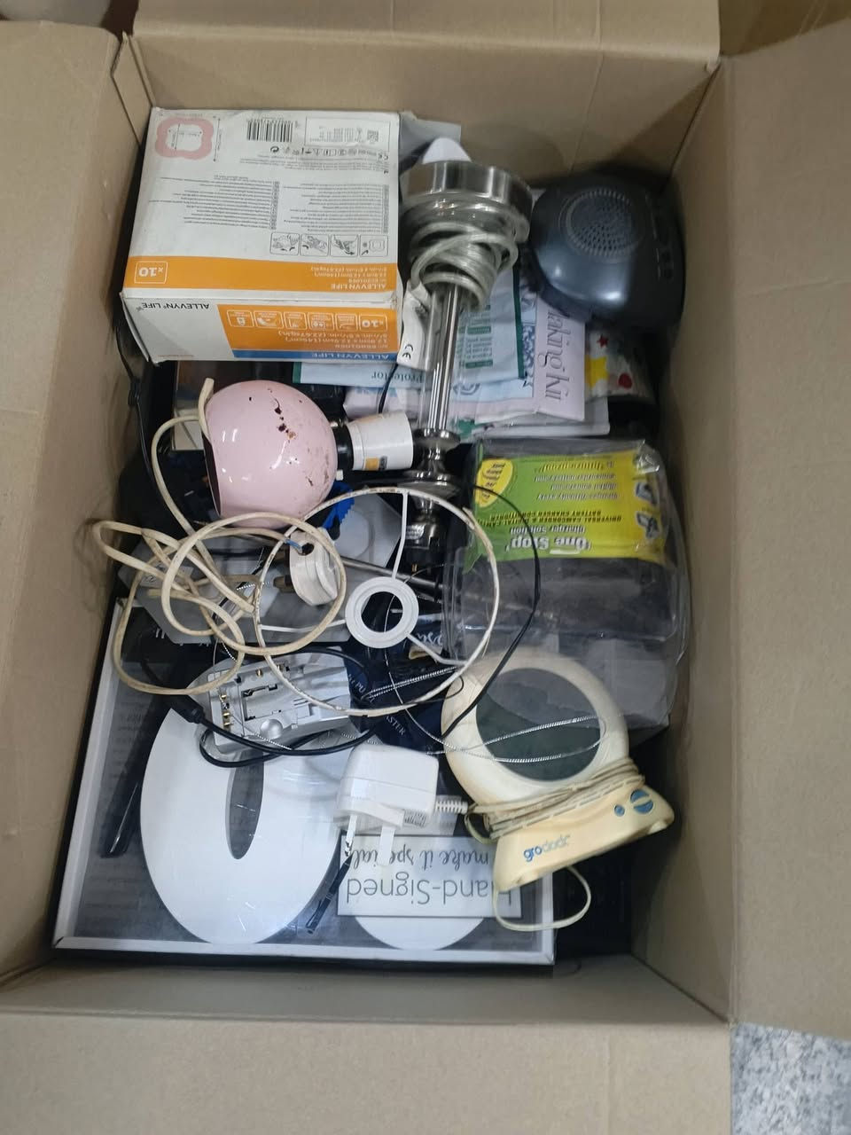 السلام عليكم مكلف بلنشر 11 كارتونيه سعر الكارتونه 15 الف مكانهن بغداد ***********
