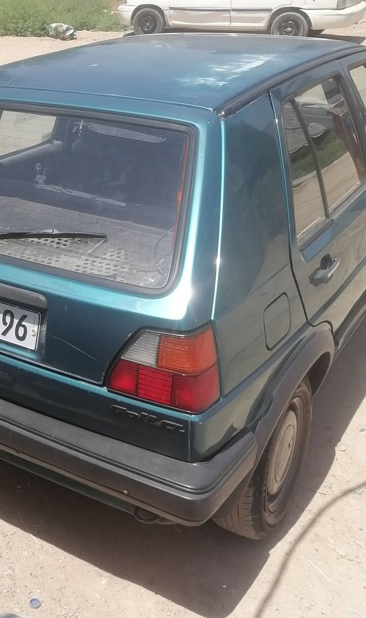 كولف موديل ٩١ مكينه ١٨٠٠ كير اوتوماتيك ميكانيكي سياره بلاديه بدون صبغ بيها باب السايق امبدل اسود حادث بصيط موجوده الباب القديمه رقم بغداد انكليزي صار تقريب شهرين أو ثلاثه منتهيه الغايه سنويه بسمي بدون تبريد سياره بلاديه وحلوه مكان بغداد السعر ٣٥ وبيها مجال للطيبين رقمي ***********
