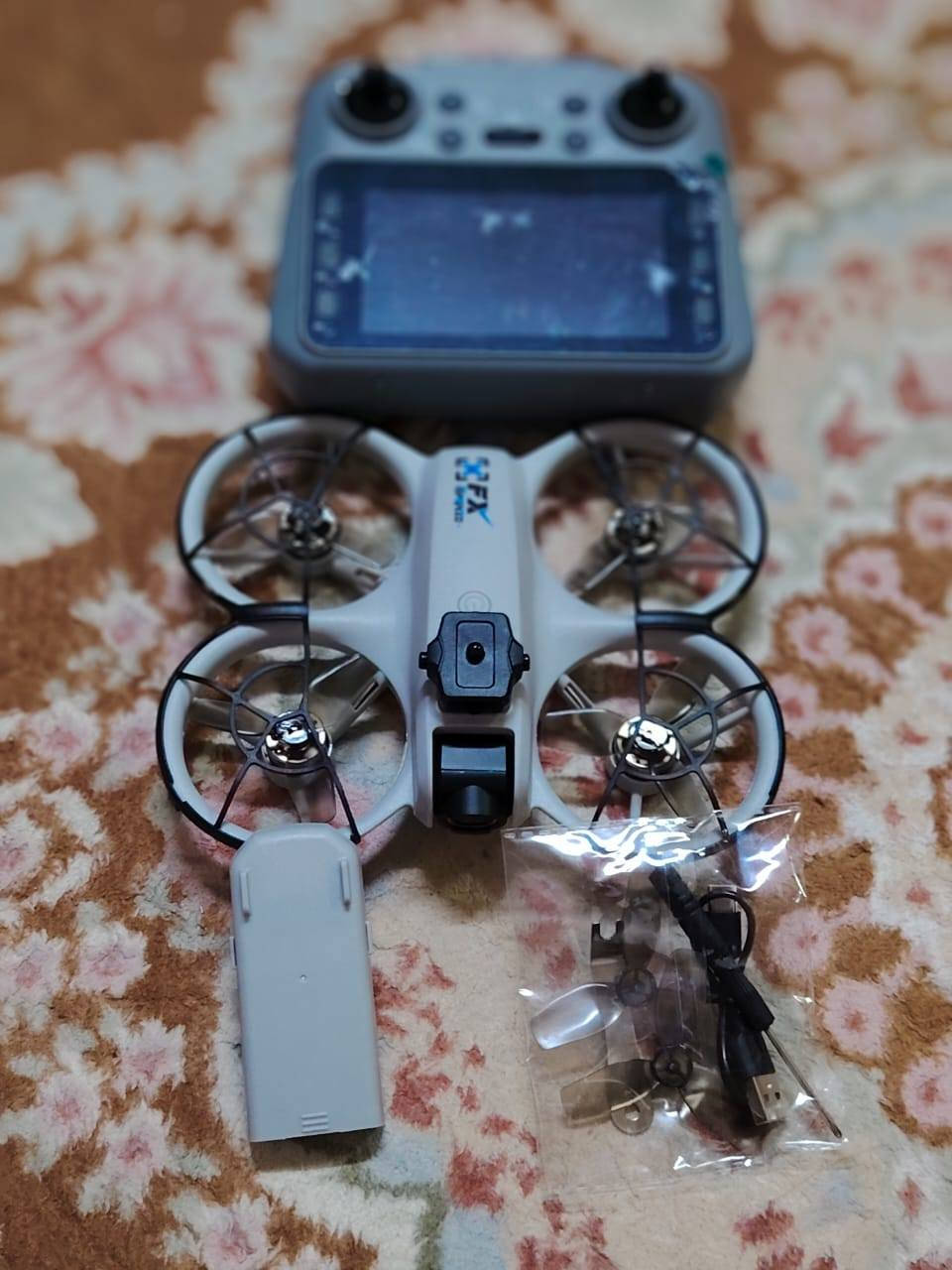 سلام عليكم 
درون AIRCRAFT  درون حلوة ومرتبة 
سعرهة 150الف معة التوصيل وبيهة مجال 
واذا تريد وجهان لوجه مكاني نجف الاشرف 
تجي وياهة 
بطاريات 2
وريش احتياط 
وشاحنة 
وغراض اخرى 
هاذة رقمي ***********  بي واتساب
