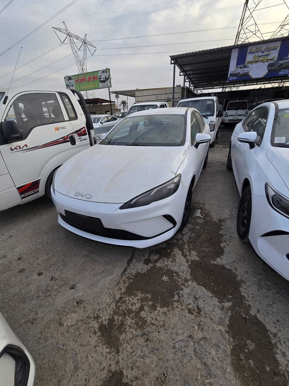 بسمٍ الله الرحمٰن الرحيم
يتوفر لدى ((✨️معرض القمة✨️))كافة انواع السيارات 
  *يوجد لدينا BYD.    GIN  PLUS. داخل ابيض موديل (2025)زيروو سعر 💸 (18)مليون وسبعمئة دينار عراقي
  *يوجد لدينار BYD. .SER FIVE. داخل ابيض موديل (2025)زيروو سعر💸(19)مليون دينار عراقي فقط 
  *يوجد لدينا COROLAفتحة فول موصفات فول تحكم استيرن رادار علمأ ان سيارة مرقمة وجاهزة سعر💸(25)مليون وثلاثمئة دينار عراقي وكذالك كافة انواع سيارات الحمل نوع كيا حمل (بنكو) 
موقع :بغداد _ناحية الرشيد قرب شركة ديار الكرم 
الاستفسار الاتصال على الارقام الاتية :
***********
***********
***********
***********
وهلأ وسهلأ بالجميع وأن شاء الله نكون في حسن ضنكم 
❤️
