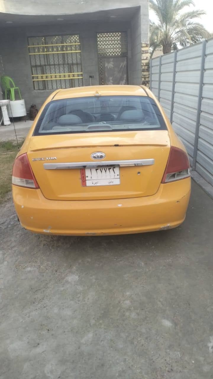 السلام عليكم من رخصت مدير الكروب سياره اسبكتره 2008امريكي سياره مكفوله عيب شرعي مكينه وكير وحداديه كفاله وتخم تاير من عده حادث أمريكي جاملغ  خلفي السعر 72وبيه مجال مكلف بنشر والاتصال  علا خط *********** المكان بابل لتحويل مباشر
