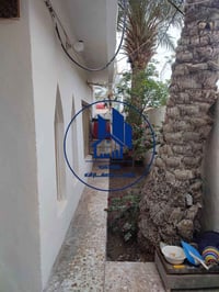 بيت ٢٠٠م • بناء قديم • فلكة الساعة