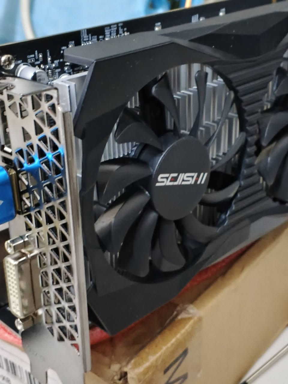 كرت 1050ti 4gb ما بي شي ويا كارتونة
سعر 65 الف 
مكان كربلاء يم مستشفى الكفيل يوجد توصيل محافضات
***********
