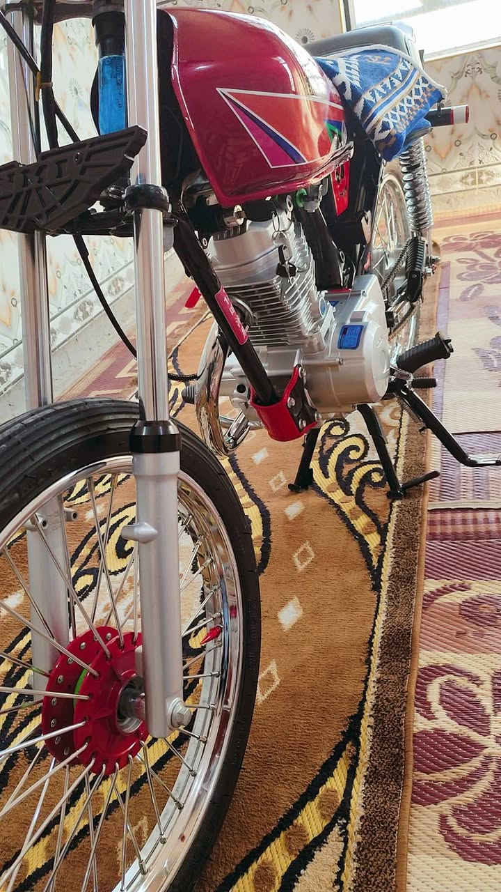 سلام عليكم دراجه اربعه كير نامه شلامجه موديل 2025 صايرلها 3 اشهر فيلس بعدها ما فيلسه دراجه نضيفه انضف من الصوره السعر 750 وبيها مجال لل استفسار *********** مكان طويريج الرجيبه
