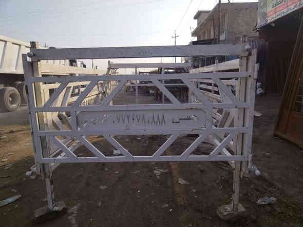 محجر نظيف نظافة ١٠٠ ب ١٠٠ جديد مامستخدق قليل مشدود عل سيارة ٣اشهر فقط تسكام شغل درجة أولى 
السعر ٤٠٠ وبي مجال 
مكلف بلنشر 
رقم صاحب المحجر ***********
