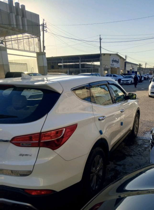 السلام عليكم للبيع هونداي سنتافي 2014 وراد أمريكي السيارة داخلة كلين تايتل هنأ بالعراق صار بية حادث بابين وجاملغ امامي جهة اليمنى السيارة كلش حلوه ونضيفة مكينة أربعة سلندر جي دي أي مفتوح فقط كاور والسيارة حلوة نصف فول جلد تبريد خلفي حساسات خلفيه السيارة تبريد صدر تخم تاير كلة جديد السيارة ما نقصة شي رقم بغداد الدولي باسمي السعر 155 وبية مجال قليل العنوان بغداد الاعضمية لاتصال ***********
