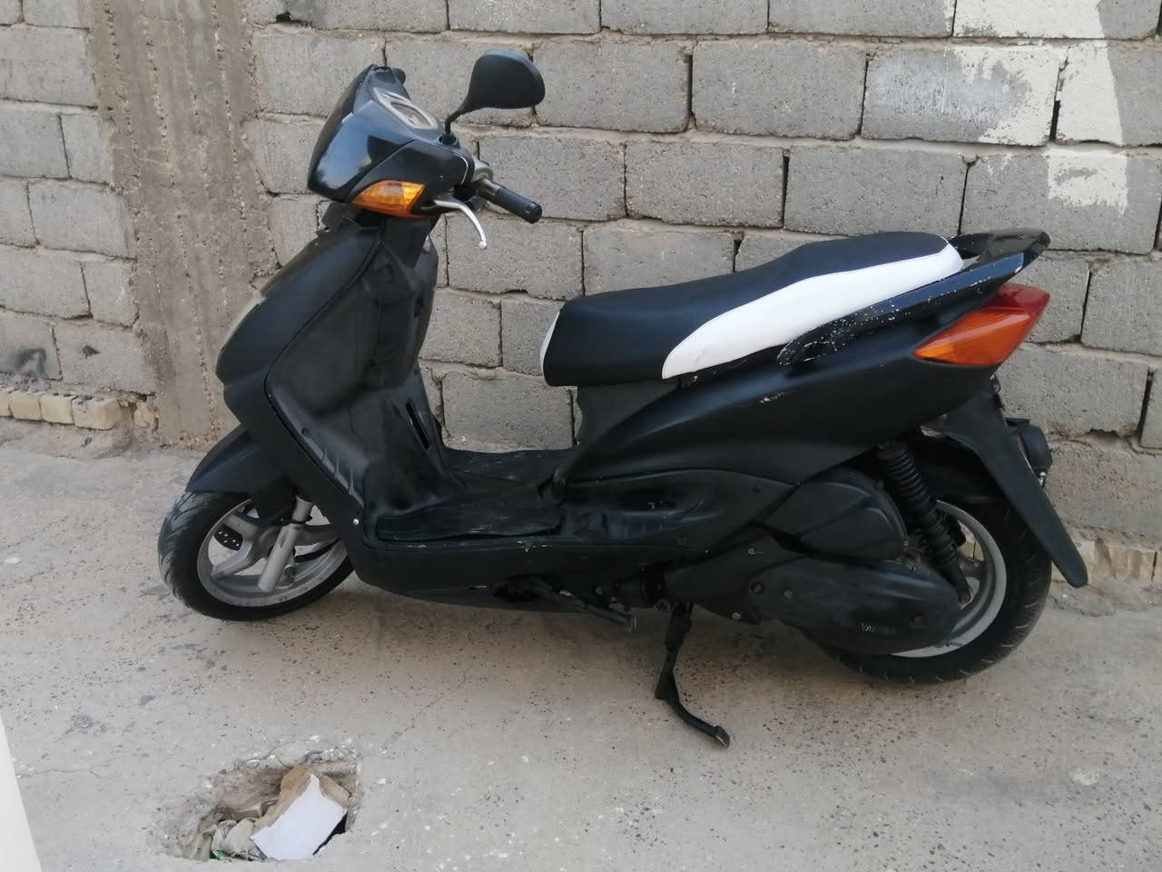 سكنس كابريتر جديده بوشه وبستم وكور جدد بوشه ٥٨ سلف جديد باتري جديد تايراته جدد ستان كهربائيه جاهزة من كلشي السعر ٥٥٠ وبيه مجال مكاني المسيب
***********
