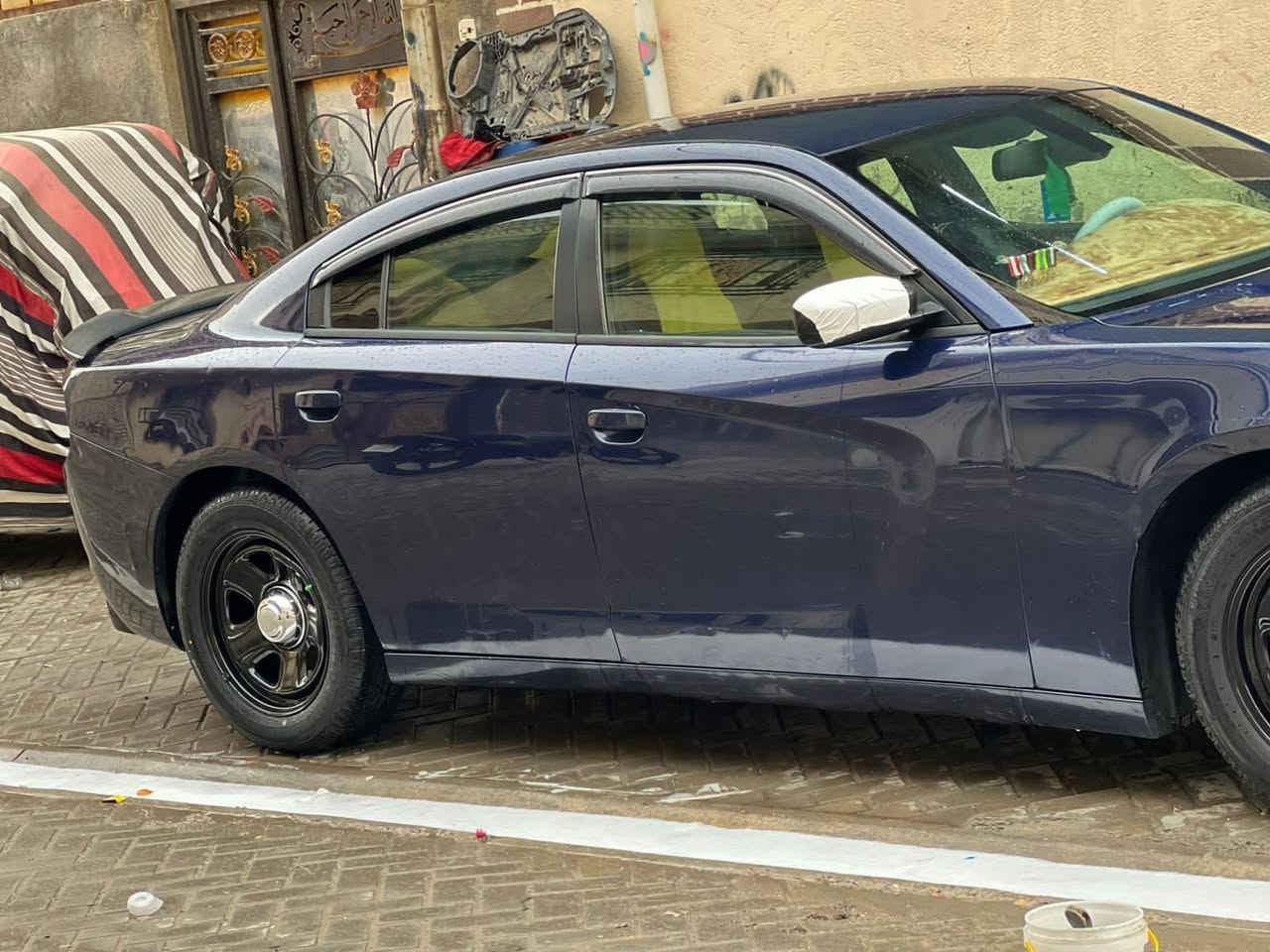 السلام عليكم شباب جارجر للبيع موديل 16 سياره كفاله بدون صبغ بها مكان بارد وبدون ضربهر حداده جديده سياره كلش حلوه رقم بصره البكان بغداد مدينه الصدر سعر 175 وبيها مجال السياره لا مشتغله على خط ولا هاي مكينه جير بالكرتون اكسن جديد كله جديد ما بيها نقص خط طول***********
